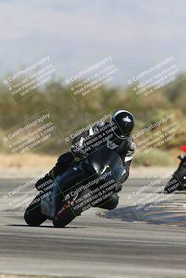 media/Oct-13-2025-Moto Forza (Mon) [[a66d839500]]/3-B Group/Session 3 Turn 2/